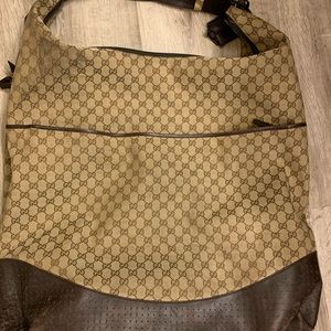Gucci garnet bag